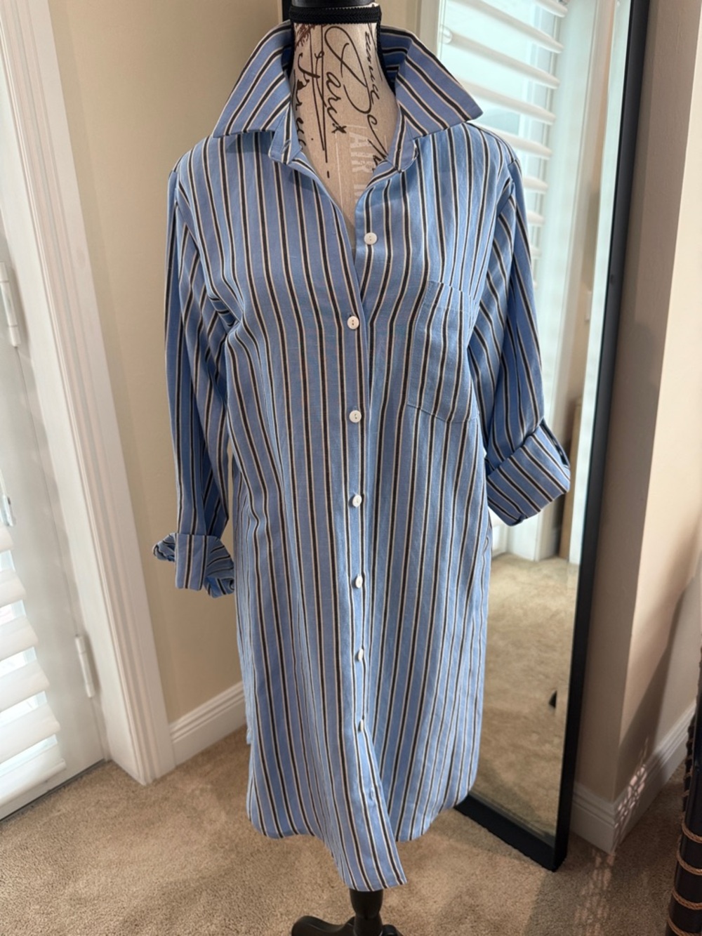 Karen Kane Blue Striped women’s Button-Up Shirt Dress Dress.